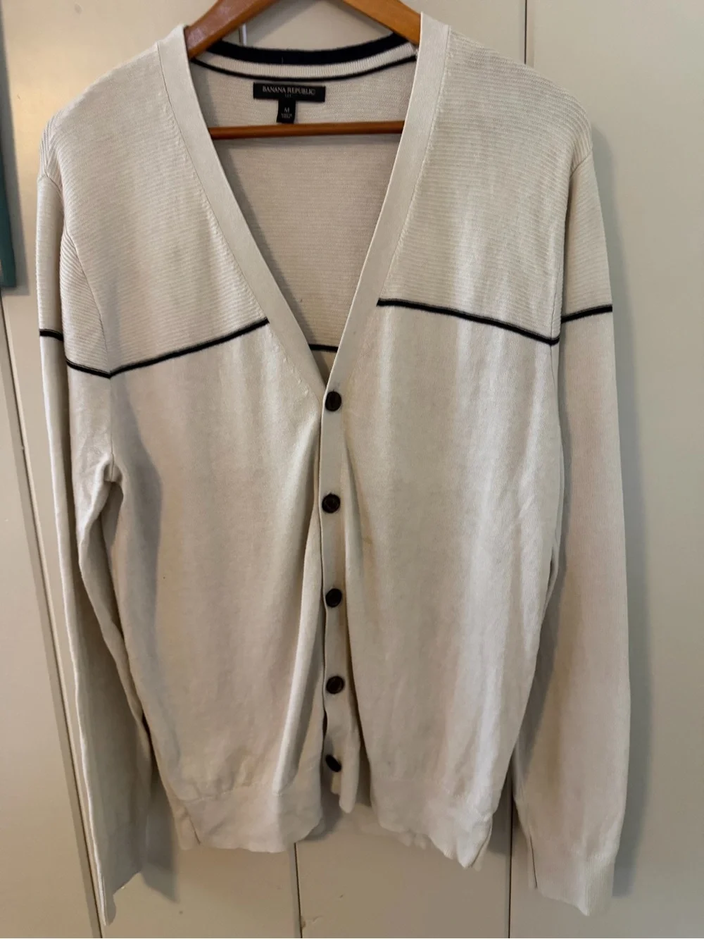 Banana Republic M Ivory Black Trim Textured V Neck Cardigan Sweater